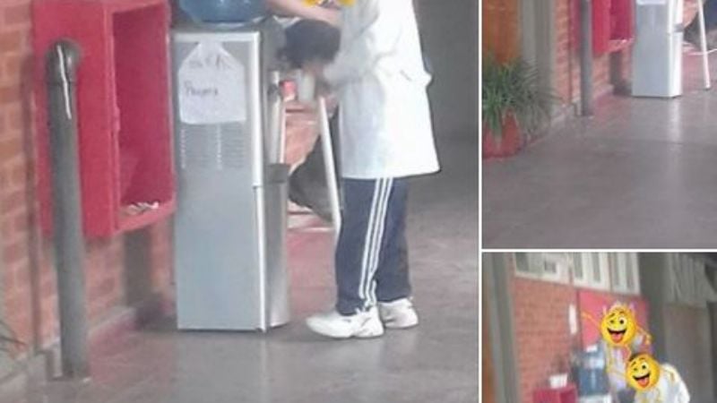En escuela pública, directora puso dispenser a disposición de los alumnos