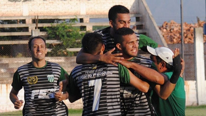 La Estación emparejó la serie, pero el “Santo” pasó por penales