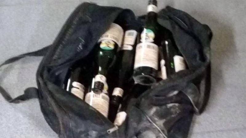 Robó más de 20 botellas de Fernet pero no le arrancó el auto