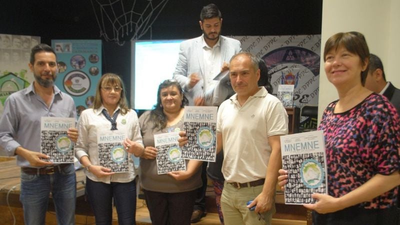 “Mnemne” ya está en la calle, porque “hay qué recordar”
