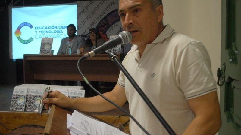 “Mnemne” ya está en la calle, porque “hay qué recordar”