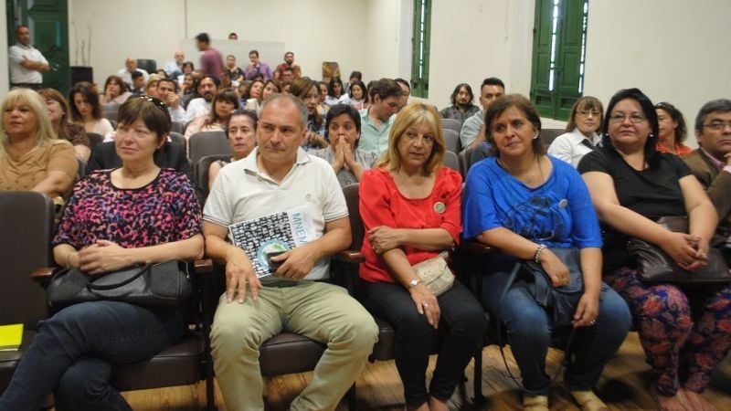 “Mnemne” ya está en la calle, porque “hay qué recordar”