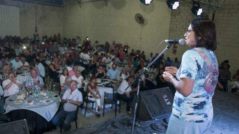 “Militar es defender las ideas”, dijo Lucía a los peronistas