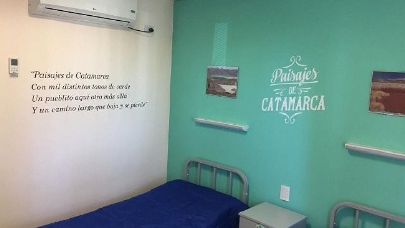 Decoran con paisajes de Catamarca una habitación en la Casa Posadas