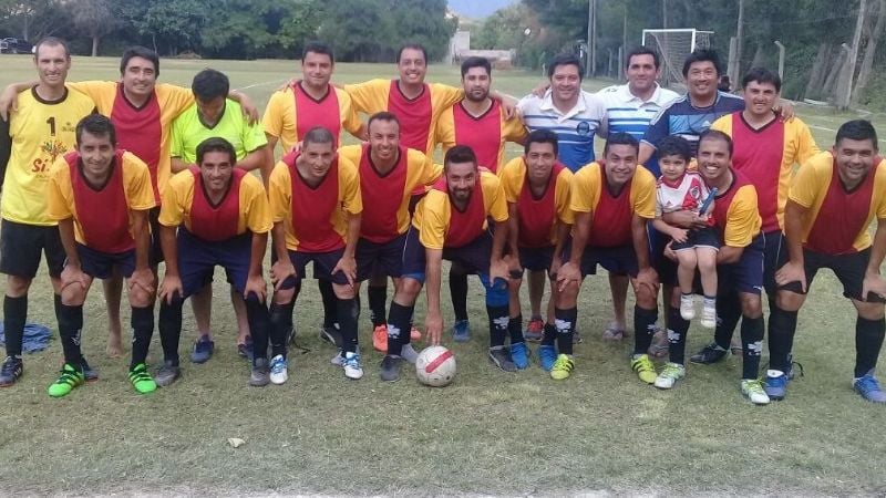 Adefca y Computación campeones de la Maxi interprofesional