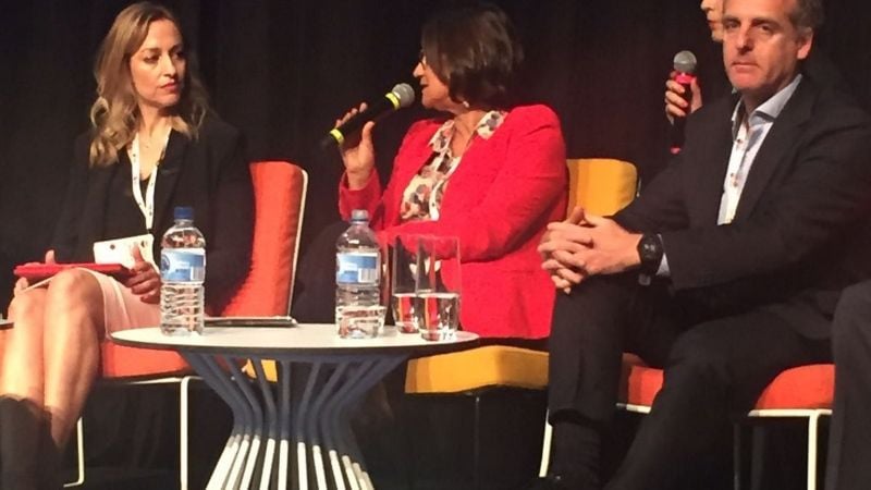 Lucía disertó en Australia e invitó a invertir en la provincia