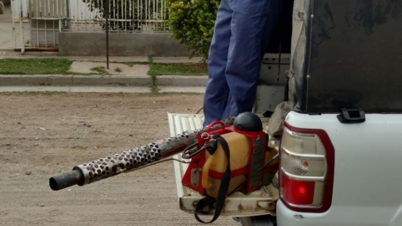 Fumigan barrios del sur de la ciudad