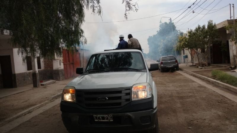 Fumigan barrios del sur de la ciudad