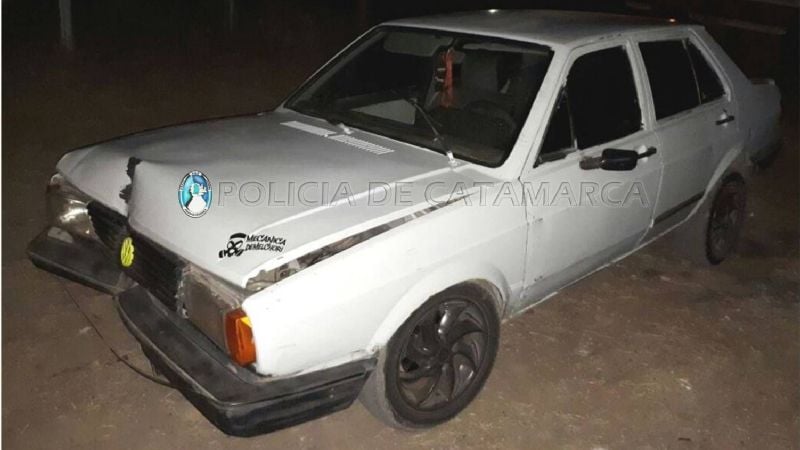 Chocó contra un poste y dejó sin luz a Nueva Coneta