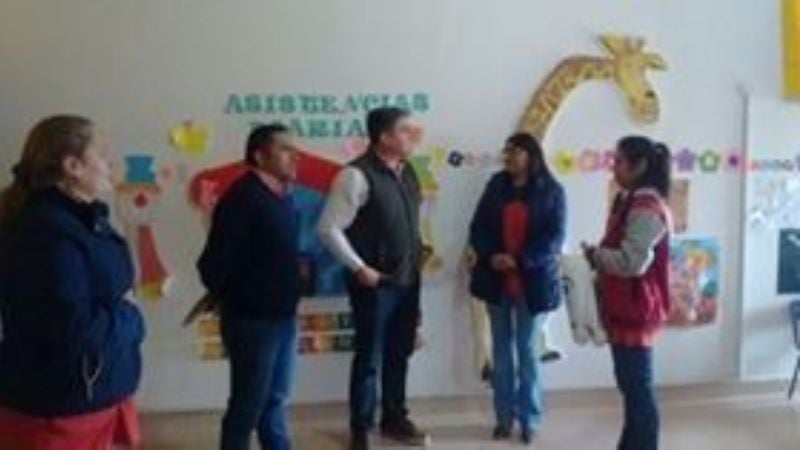 Gutiérrez visitó los Jardines de Infantes en Aconquija