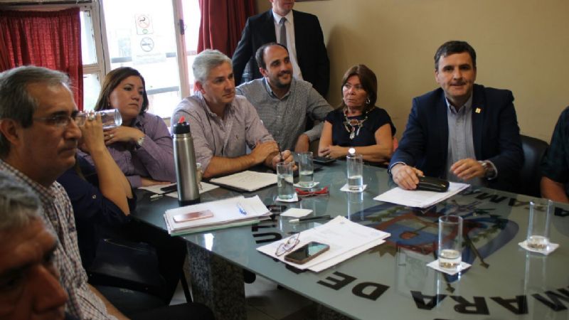 Destacan que fue una reunión “muy auspiciosa” en Diputados