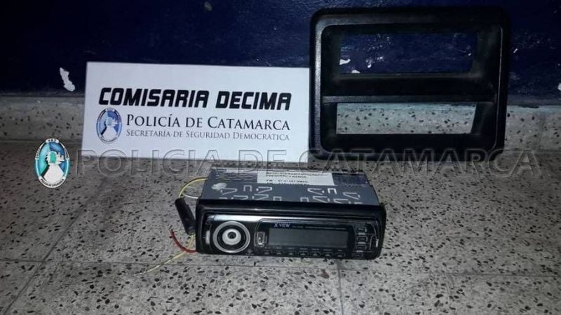 Atrapan a dos jóvenes que minutos antes habían robado