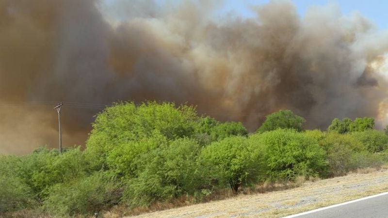 Crítica situación por el incendio en el cordón del Ambato