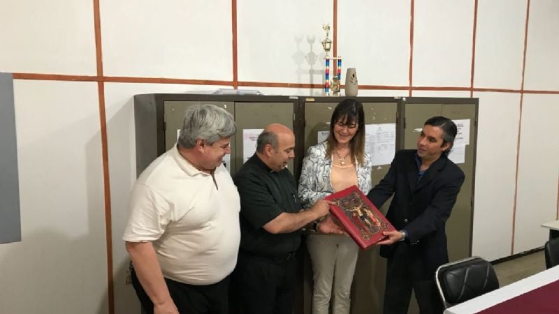 Entrega de los Santos Evangelios a la Facultad de Derecho de la UNCA