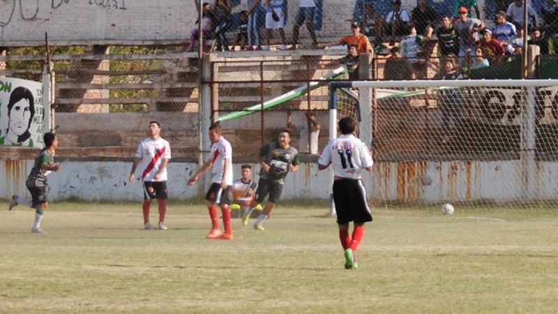 San Martín pegó primero en la final del “petit”