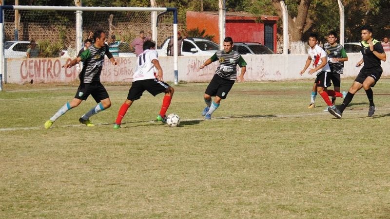 San Martín pegó primero en la final del “petit”