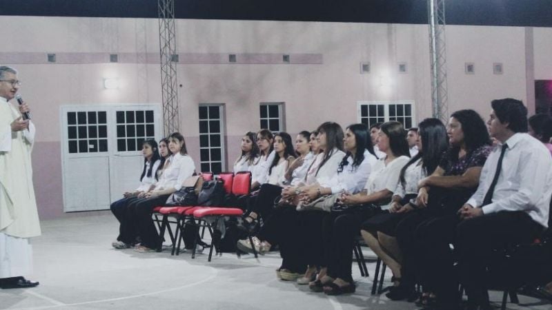 La Virgen acompañó la misa de los egresados del Instituto San Pío X