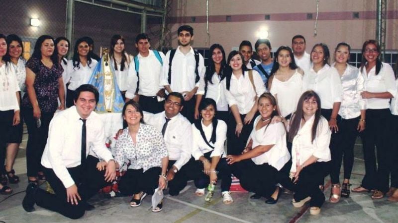 La Virgen acompañó la misa de los egresados del Instituto San Pío X