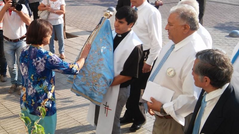 Canto y oración a la Virgen del Valle en Casa de Gobierno