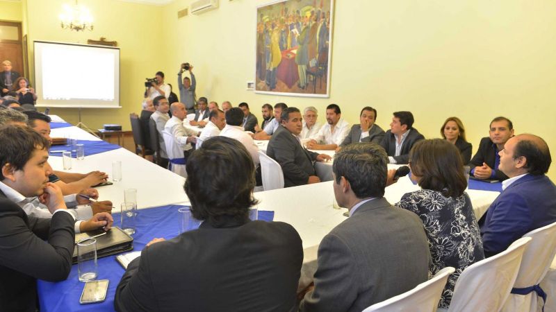 Lucía reunió a intendentes para explicar el alcance del Pacto Fiscal