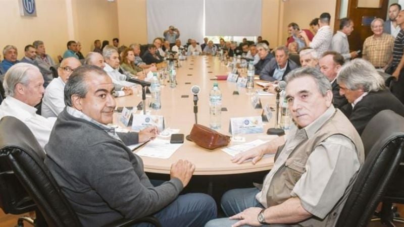 El Gobierno dará de baja a 450 gremios después de la marcha