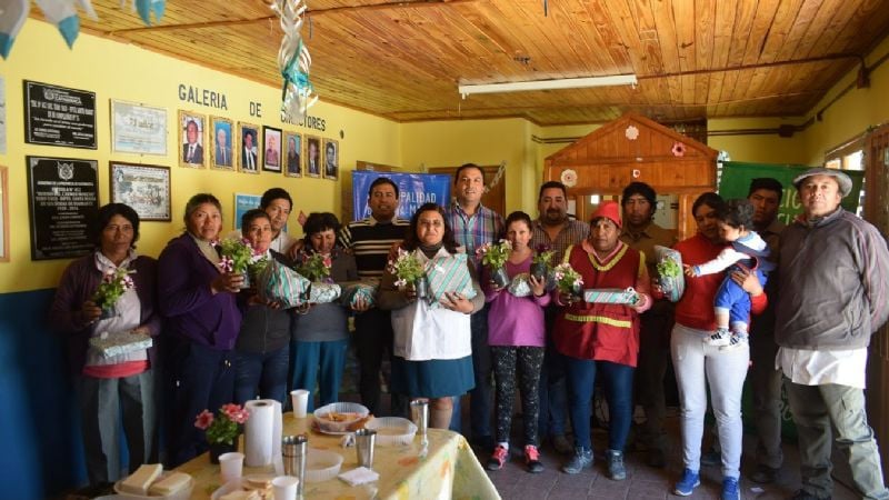 Sánchez festejó junto a las madres en las localidades serranas
