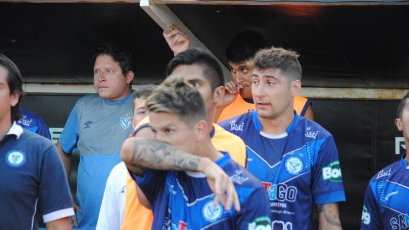 Racing (Cba.) venció a Vélez (SR) y “cobró” su DT Martel