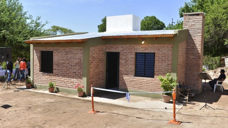 Corpacci entregó otras nueve viviendas rurales en El Rodeo