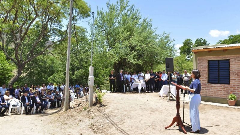 Corpacci entregó otras nueve viviendas rurales en El Rodeo