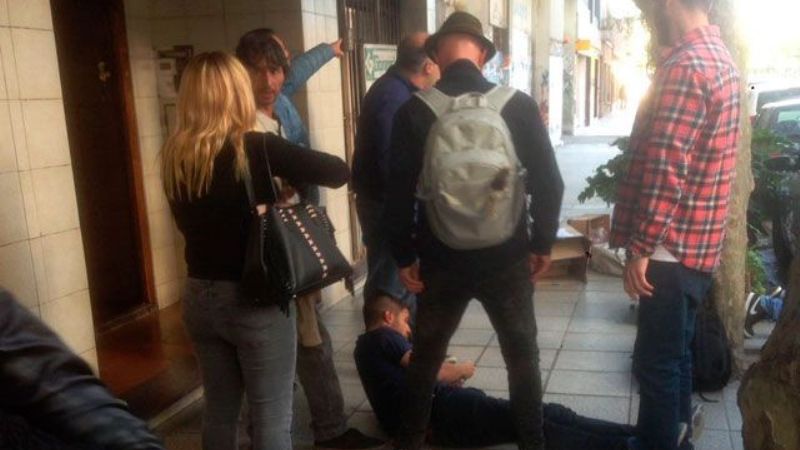 Dueño de camioneta sorprende a ladrón y le propinó una golpiza