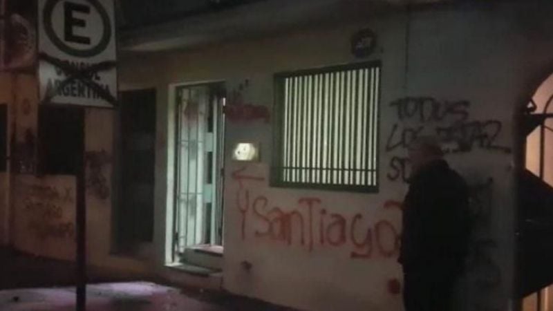 Volvieron a atacar sede diplomática argentina en Chile