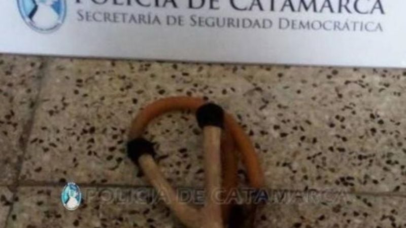 Demoran a un adolescente y secuestran una gomera