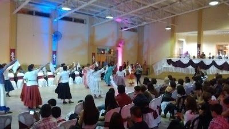 Emotivo homenaje a docentes en la Escuela N°995