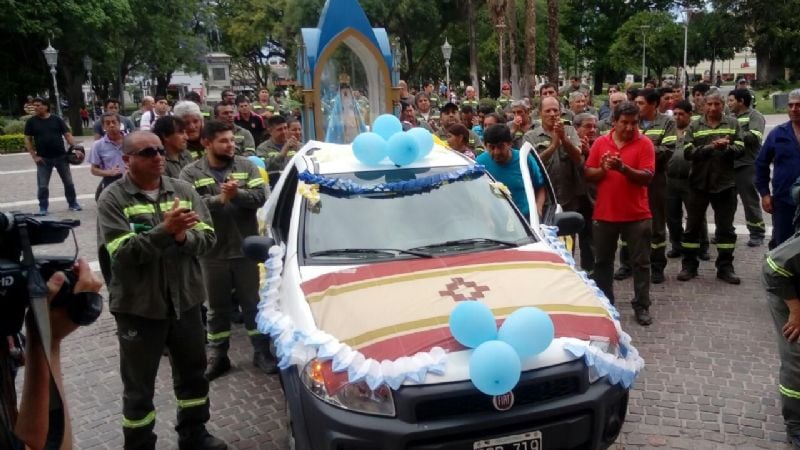 Bendición de la Virgen del Valle a los municipales en su día