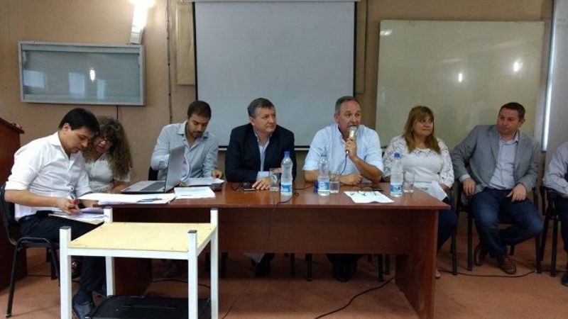 Apertura de sobres para compra de equipamiento del Hospital de Niños