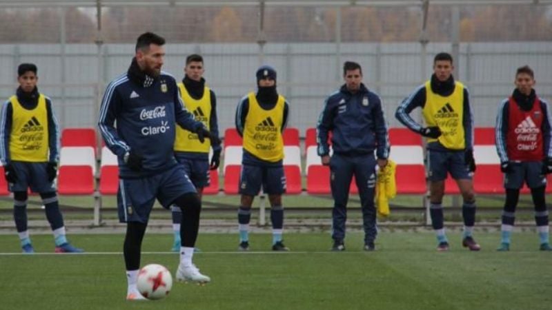 Están los 11 titulares que podrían jugar ante Rusia