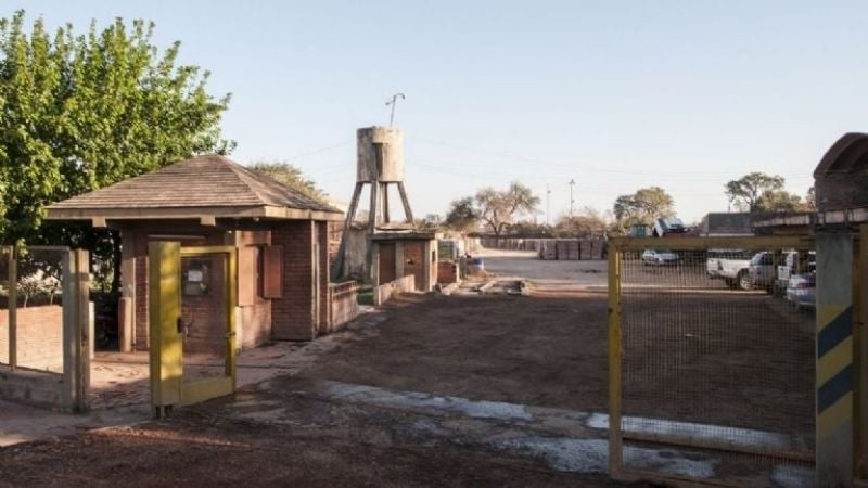 Operarios se cayeron del techo en la Cerámica Valle Viejo