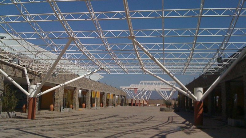 Centenares de alumnos varados en la Feria del Libro