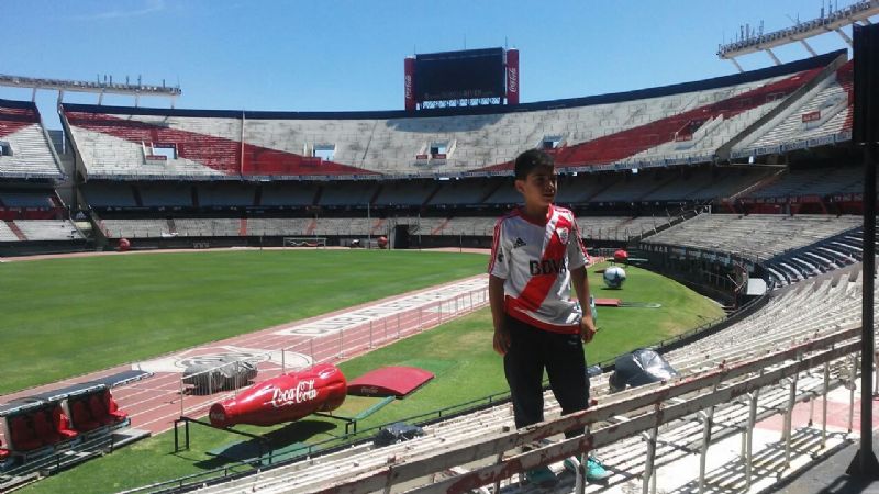 Tomás Nieto prueba en el Monumental