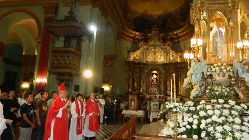 Homenaje del sector Salud a la Virgen del Valle