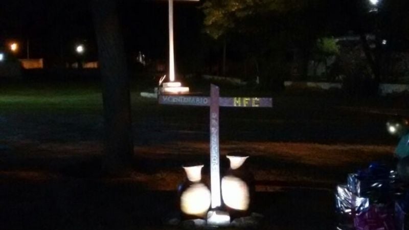 Pesebre y arbolito de Navidad en la parroquia San Roque