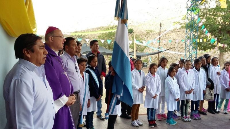 Celebran aniversario de la consagración del altar de la capilla de Papachacra