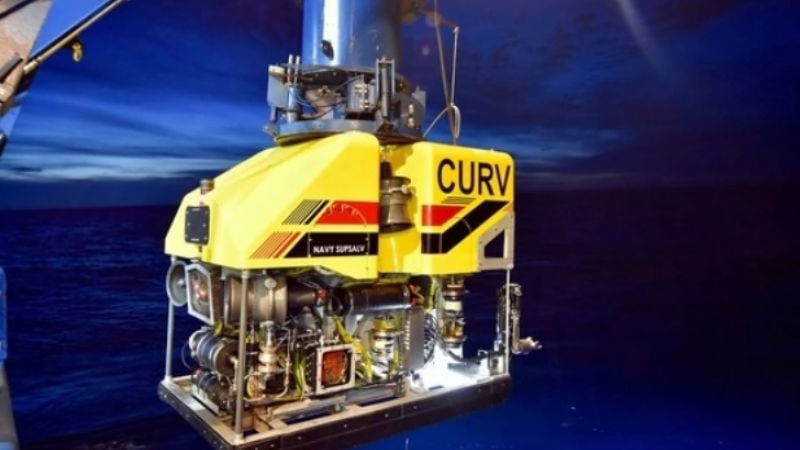 Busqueda del submarino: buscan un nuevo contacto a 700 metros