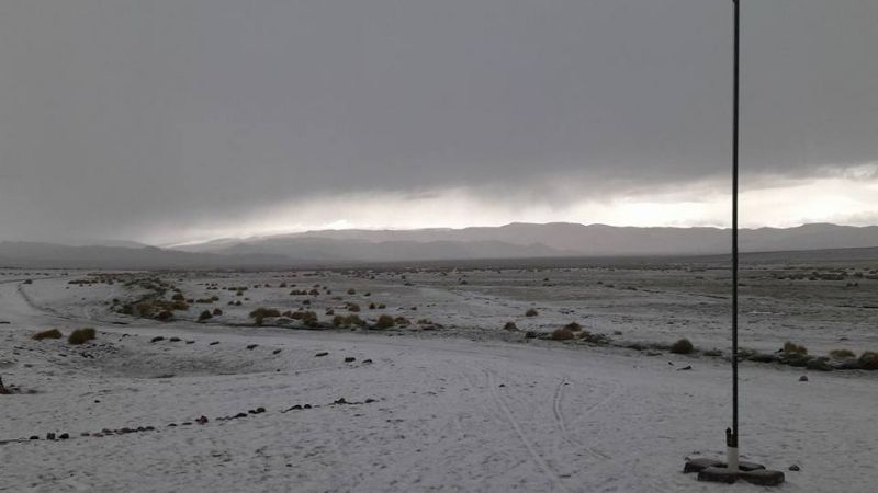 Increíble caída de granizo en Laguna Blanca, Belén