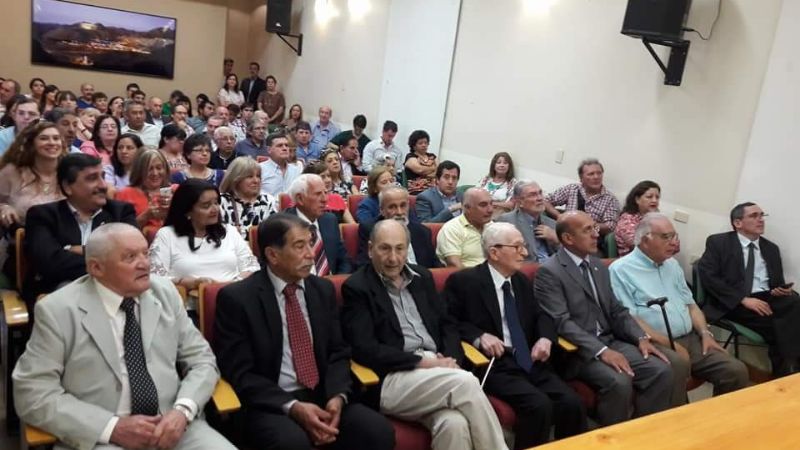 Reconocimiento a ex docentes de la Facultad de Tecnología