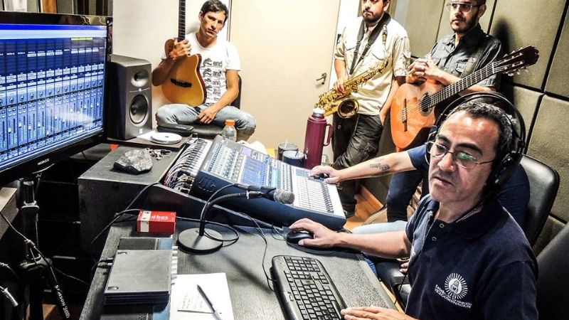 “Peces” graba su primer material discográfico