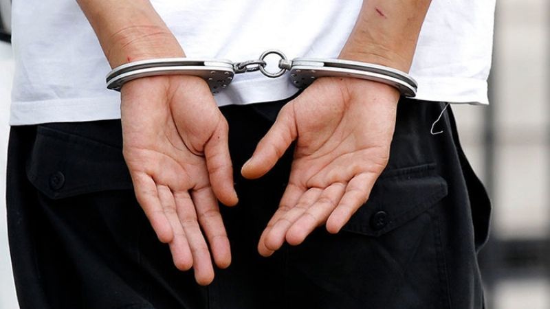 Arrestan a un joven por provocar un desorden