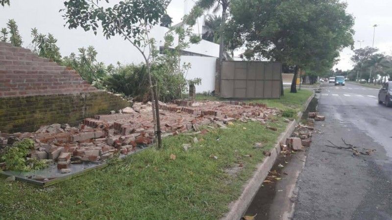 Se le cayó una medianera encima y sufrió graves heridas
