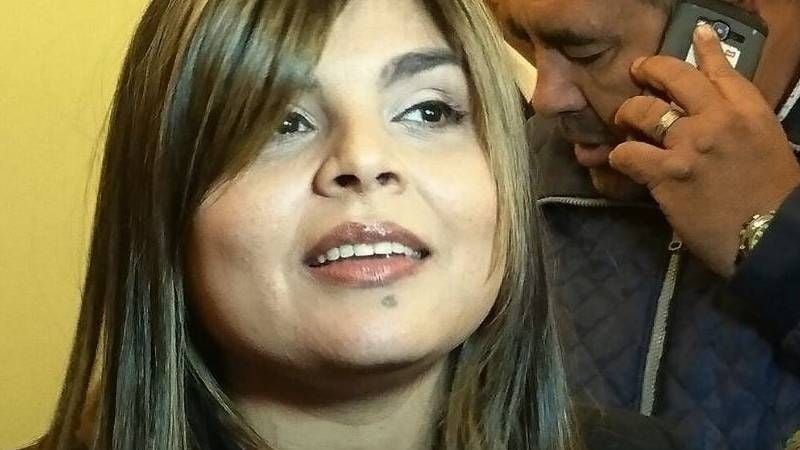 Denuncia por sobreprecios y fuga de millones en Educación