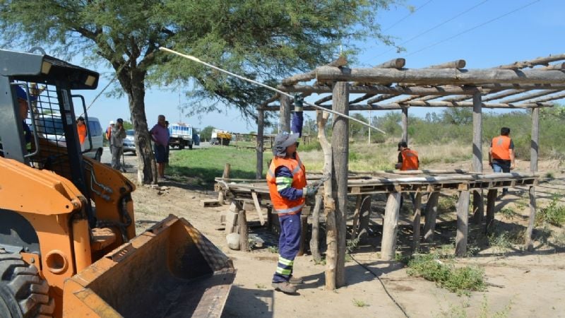 Desalojan puestos fruteros en la ruta 38